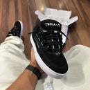 Tênis tesla Coil black refletivo